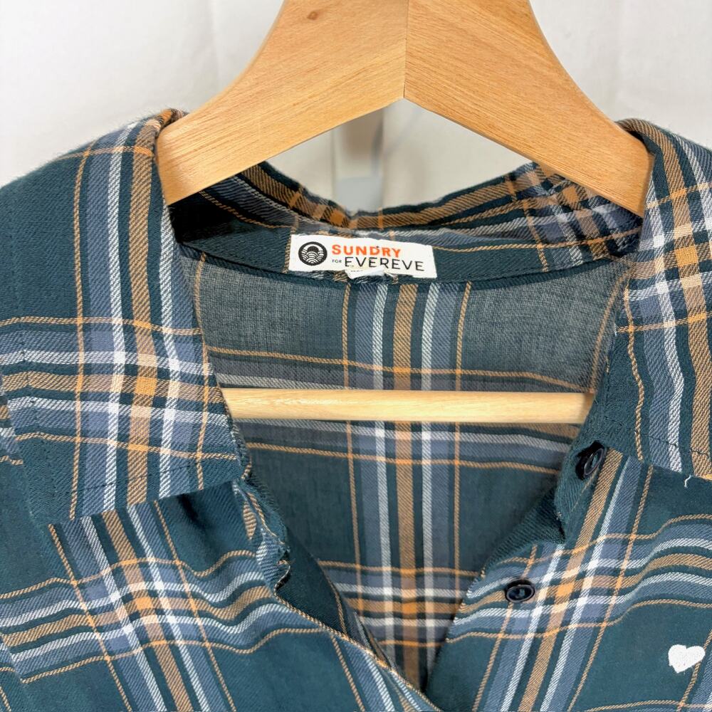 SUNDRY Evereve Heart Plaid Tunic Shirt Button Up Long Sleeve Hi Low Green 1 S - Picture 3 of 9